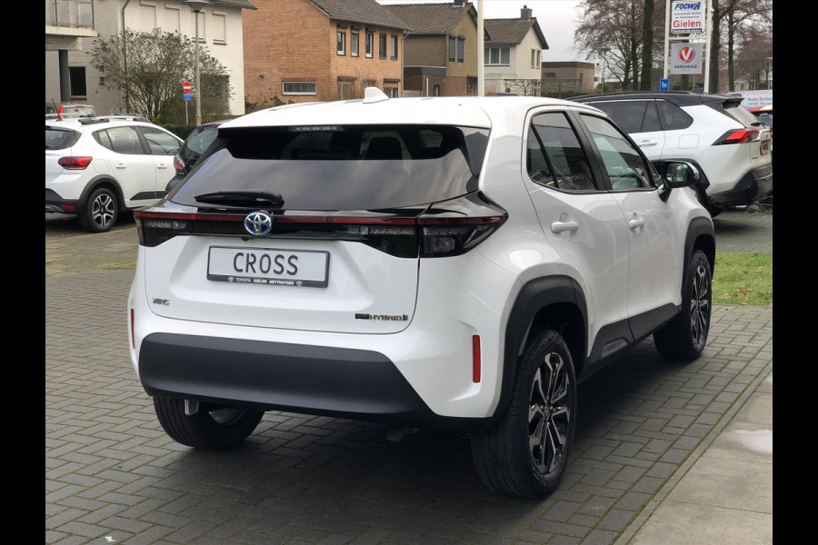 Toyota Yaris Cross 1.5 Hybrid Dynamic Plus | Smart Connect, Stoel + Stuurverwarming, Apple CarPlay, Keyless, 17inch, Groot scherm