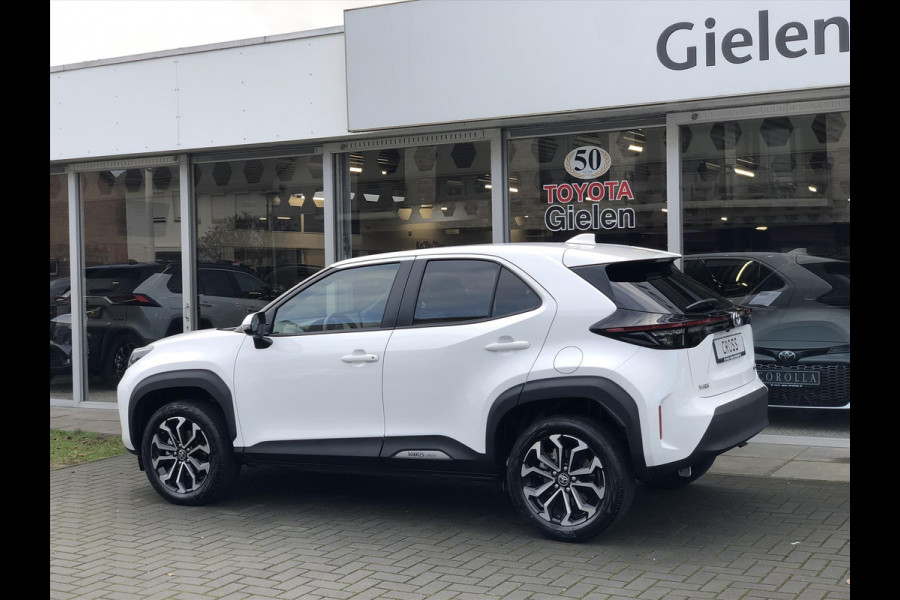 Toyota Yaris Cross 1.5 Hybrid Dynamic Plus | Smart Connect, Stoel + Stuurverwarming, Apple CarPlay, Keyless, 17inch, Groot scherm