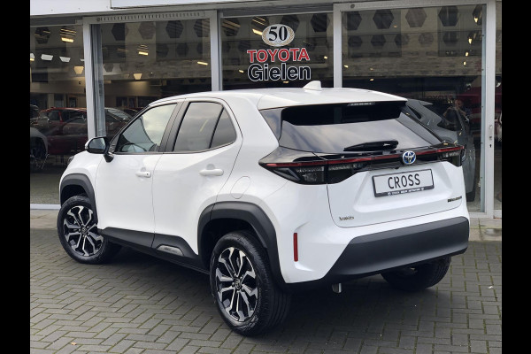 Toyota Yaris Cross 1.5 Hybrid Dynamic Plus | Smart Connect, Stoel + Stuurverwarming, Apple CarPlay, Keyless, 17inch, Groot scherm