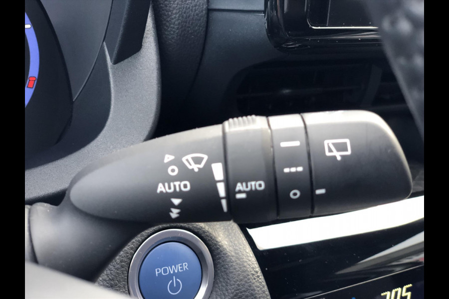 Toyota Yaris Cross 1.5 Hybrid Dynamic Plus | Smart Connect, Stoel + Stuurverwarming, Apple CarPlay, Keyless, 17inch, Groot scherm