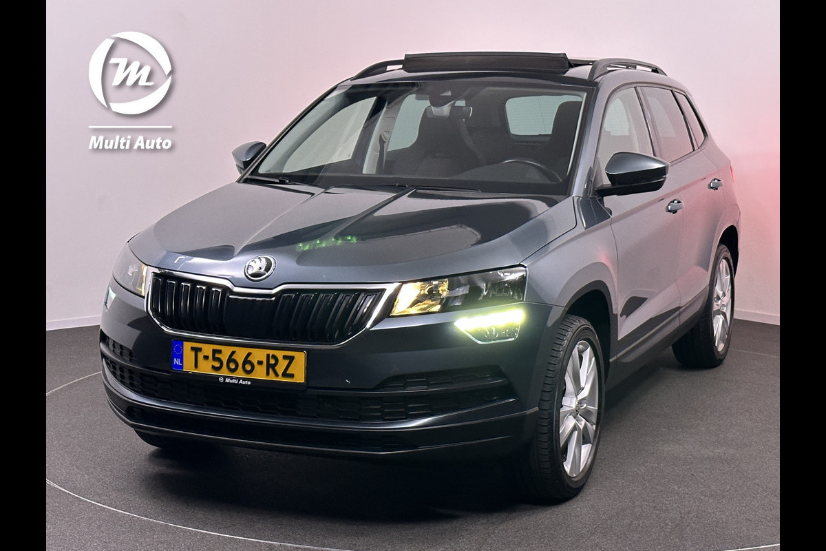 Škoda Karoq 1.0 TSI Style Business DSG | Panodak | RS Sportstoelen | Apple Carplay | Camera |  Stoelverwarming | Navi | 18 "L.M | DAB |