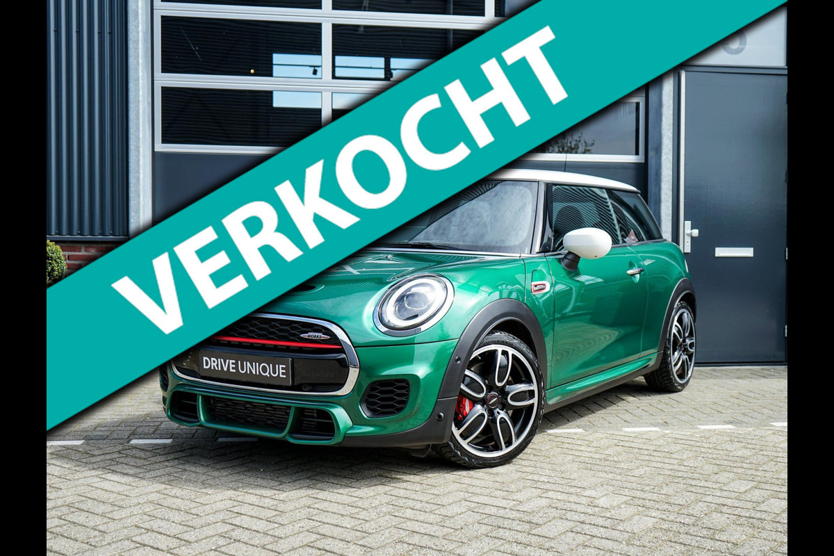 MINI Mini 2.0 John Cooper Works Chili, Adaptief onderstel, JCW Sportstoelen, LED, parkeersensoren, keyless ,18 inch Cup spoke Two