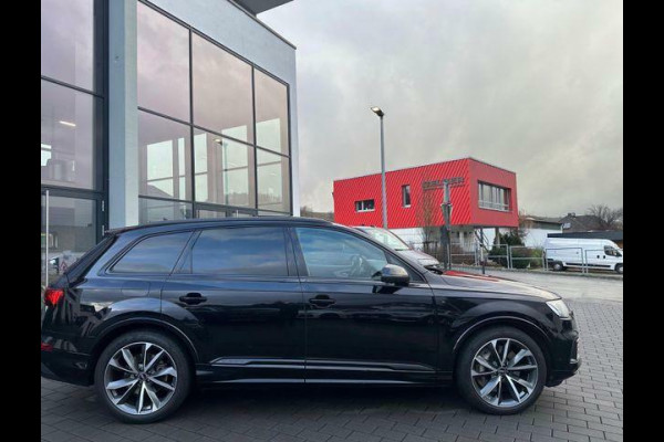 Audi Q7 55 TFSI e Quattro S-Line Black Edition RS-Seats Trek