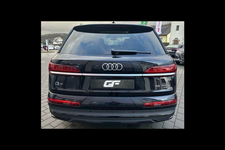 Audi Q7 55 TFSI e Quattro S-Line Black Edition RS-Seats Trek