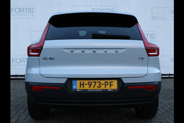 Volvo XC40 1.5 T3 NL AUTO | CAMERA | STOELVERW | PDC VOOR & ACHTER |