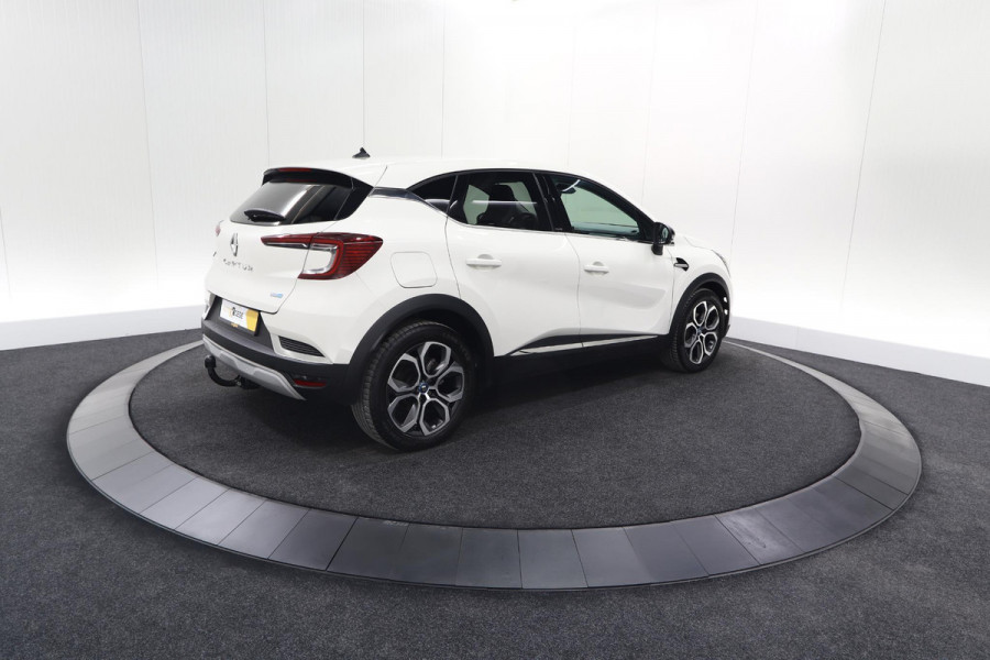 Renault Captur 1.6 E-Tech Plug-in Hybrid 160 Intens | Trekhaak | Parkeersensoren | Navigatie | 18 Inch Velgen