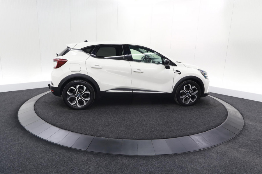 Renault Captur 1.6 E-Tech Plug-in Hybrid 160 Intens | Trekhaak | Parkeersensoren | Navigatie | 18 Inch Velgen