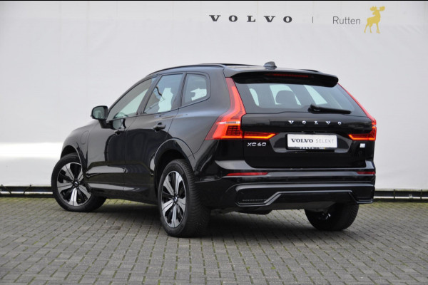 Volvo XC60 T6 350PK Long Range AWD Plus Dark / Panoramisch schuif-kantel dak / Lederen bekleding / Elektrisch bedienbare voorstoelen met geheugen / Stoelverwarming voor en achter / Apple Carplay / Trekhaak /