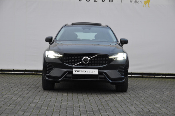 Volvo XC60 T6 350PK Long Range AWD Plus Dark / Panoramisch schuif-kantel dak / Lederen bekleding / Elektrisch bedienbare voorstoelen met geheugen / Stoelverwarming voor en achter / Apple Carplay / Trekhaak /