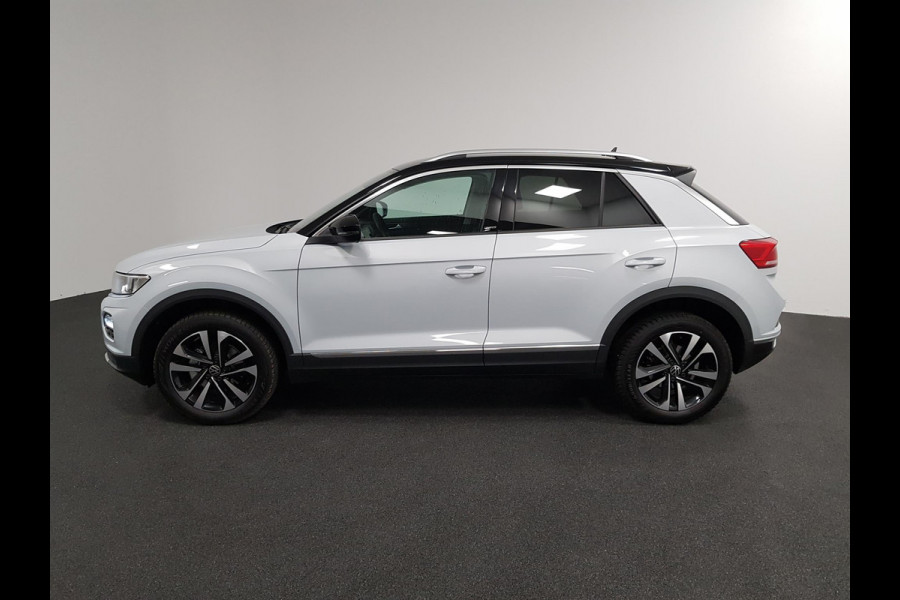 Volkswagen T-Roc 1.5 TSI DSG United | Navigatie | Climate Control | Side Assist | Lane Assist | Elektrische Achterklep | Parkeersensoren achter | Verkeersbord herkenning |