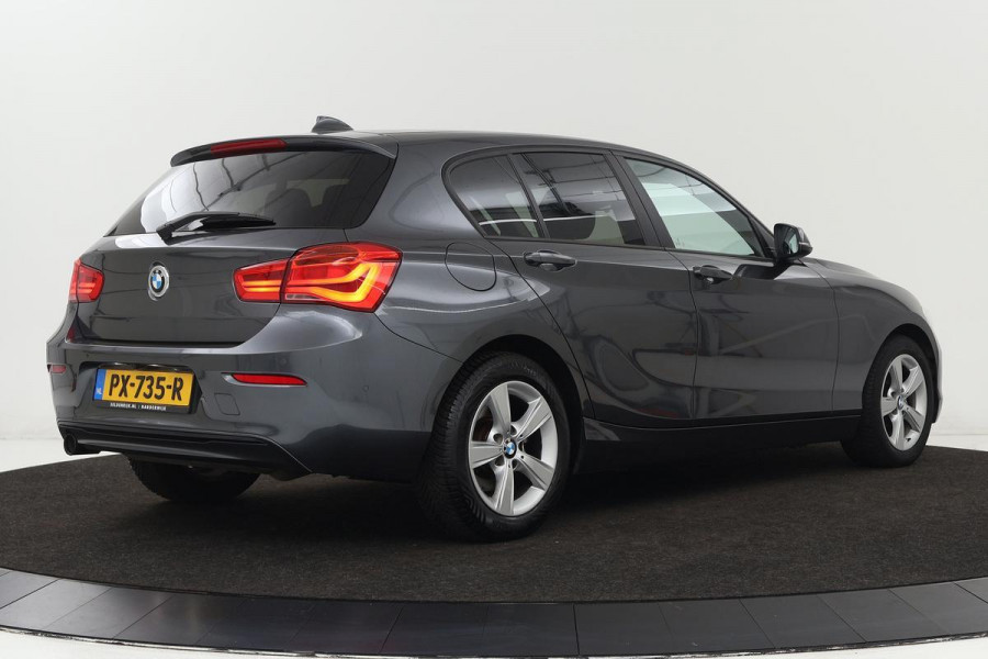 BMW 1-serie 118i Executive | Sport Line | Adaptive cruise | Sportstoelen | Camera | Full LED | Climate control | Navigatie | Bluetooth | Park Assist