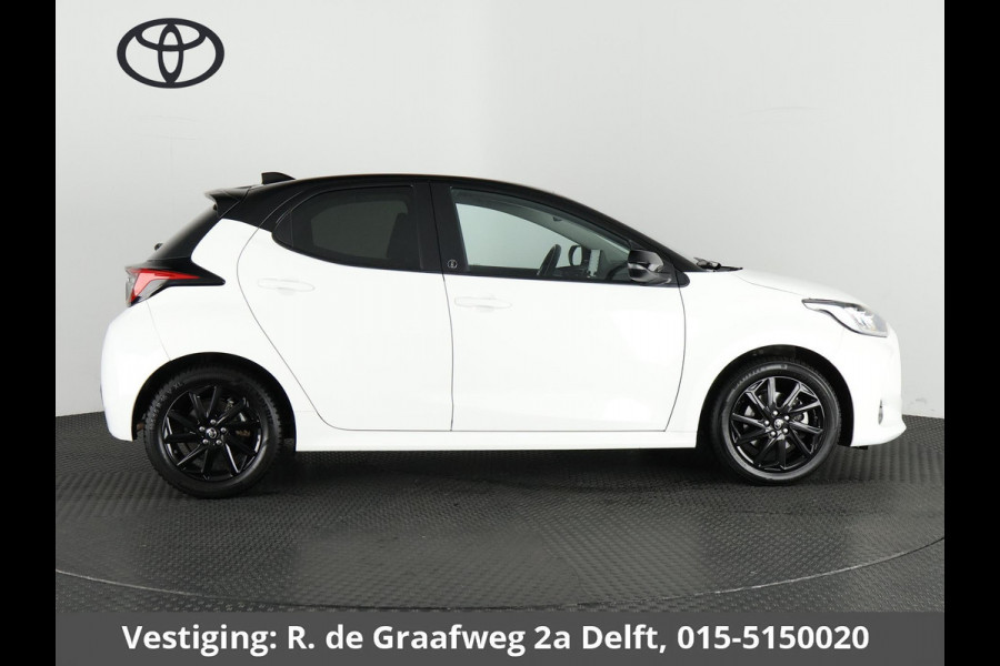 Toyota Yaris 1.5 Hybrid Dynamic Bi-Tone | Navigatie | Privacy Glass | Adaptive Cruise Control |