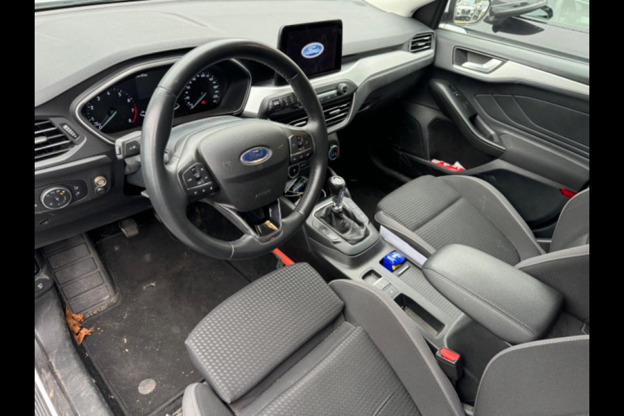 Ford FOCUS Wagon 1.0 EcoBoost Hybrid Trend Edition Business 125pk Trekhaak | 10-weg handmatig verstelbare voorstoelen inclusief lendensteunverstelling en 4-weg hoofdsteunen