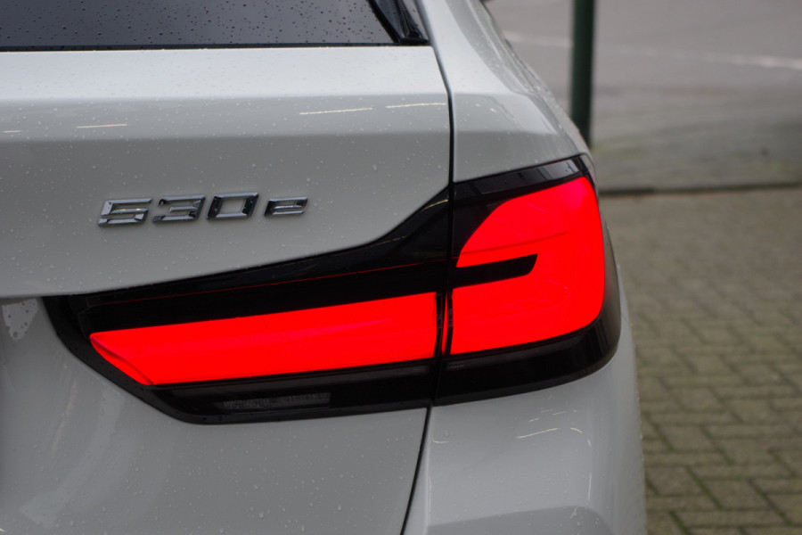 BMW 5 Serie Touring 530e 292 PK M-Sport Business Ed. Plus PHEV, Leder, Stoel- & Stuurverwarming, Camera