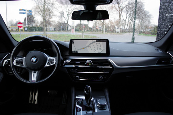 BMW 5 Serie Touring 530e 292 PK M-Sport Business Ed. Plus PHEV, Leder, Stoel- & Stuurverwarming, Camera