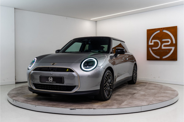 MINI Cooper SE Favoured 54.2 kWh 218PK NIEUW | Pakket XL | Harman/Kardon | Pano | Sfeer | VOL!