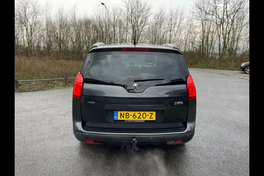 Peugeot 5008 1.2 PURE-TECH STYLE 7-PERSSONS PANORAMDAK NAVI CAMERA TREKHAAK