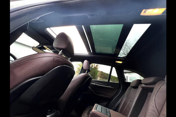 BMW X1 SDrive18i High Executive Panorama_Leder_M pakket