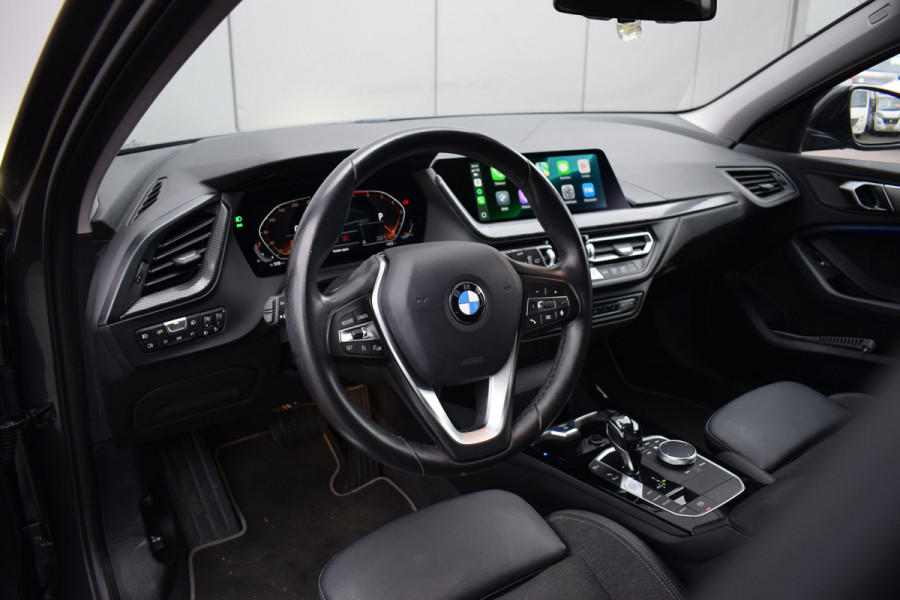 BMW 1-serie 118i Executive | Sport | Virtual | Ambient | CarPlay | Half Leer