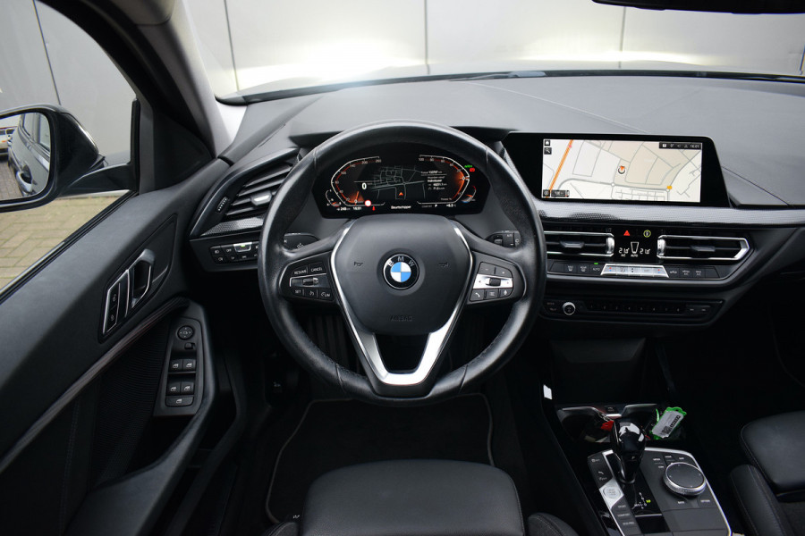 BMW 1-serie 118i Executive | Sport | Virtual | Ambient | CarPlay | Half Leer