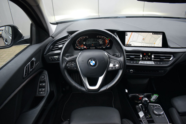 BMW 1-serie 118i Executive | Sport | Virtual | Ambient | CarPlay | Half Leer