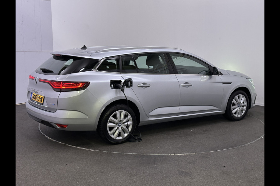 Renault MEGANE Estate 1.6 E-Tech Plug-In Hybrid 160 Business Edition One PHEV | Carplay | Cruise Control | Camera | Navi | Keyless | DAB | Clima |