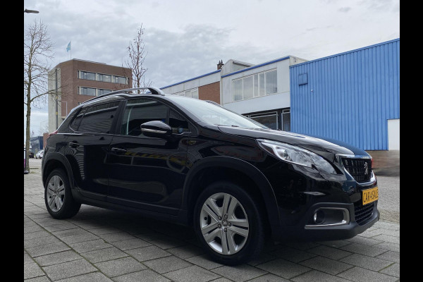 Peugeot 2008 1.2 PureTech Signature - Navigatie / Apple CarPlay I Airco I PDC / Achteruitrij camera I Sport velgen I Trekhaak