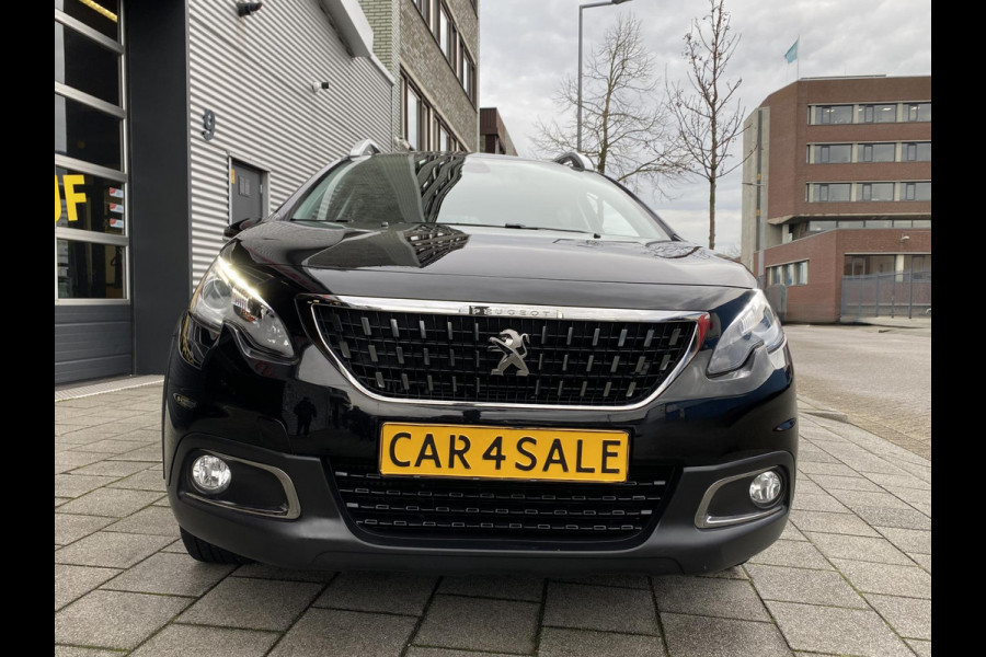 Peugeot 2008 1.2 PureTech Signature - Navigatie / Apple CarPlay I Airco I PDC / Achteruitrij camera I Sport velgen I Trekhaak