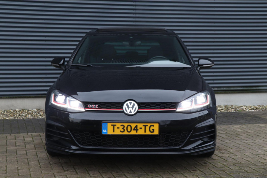 Volkswagen Golf 2.0 TSI GTI Performance | PANO / VIRT. COCKPIT / KEYLESS / CAMERA