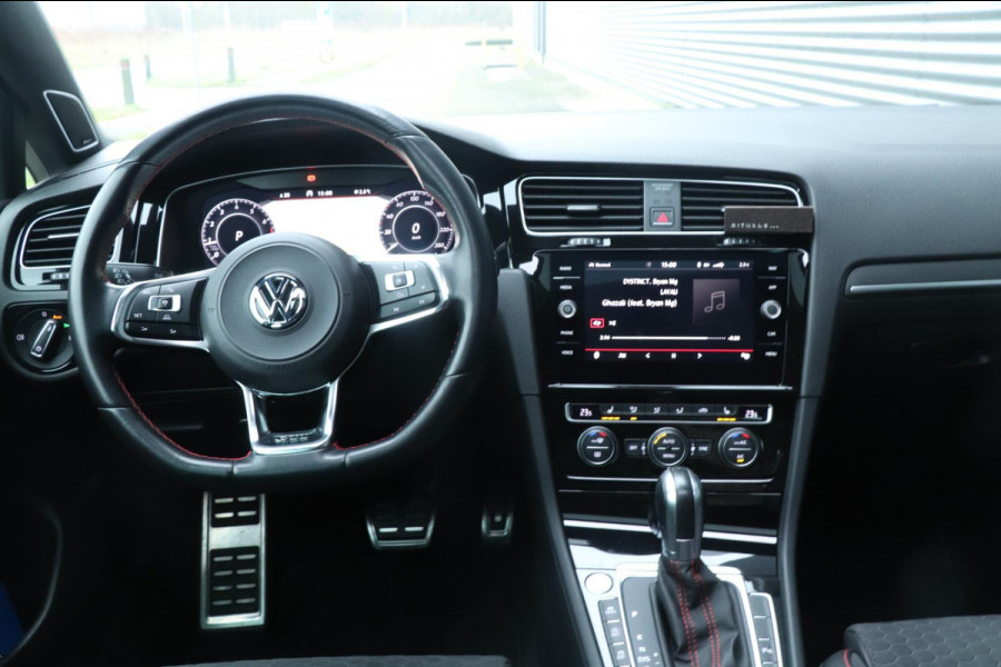 Volkswagen Golf 2.0 TSI GTI Performance | PANO / VIRT. COCKPIT / KEYLESS / CAMERA