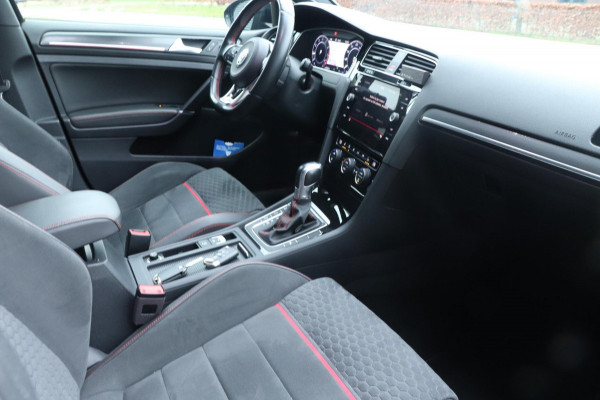 Volkswagen Golf 2.0 TSI GTI Performance | PANO / VIRT. COCKPIT / KEYLESS / CAMERA