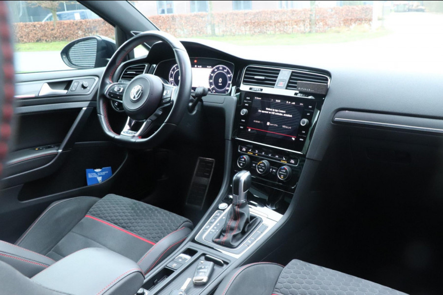 Volkswagen Golf 2.0 TSI GTI Performance | PANO / VIRT. COCKPIT / KEYLESS / CAMERA