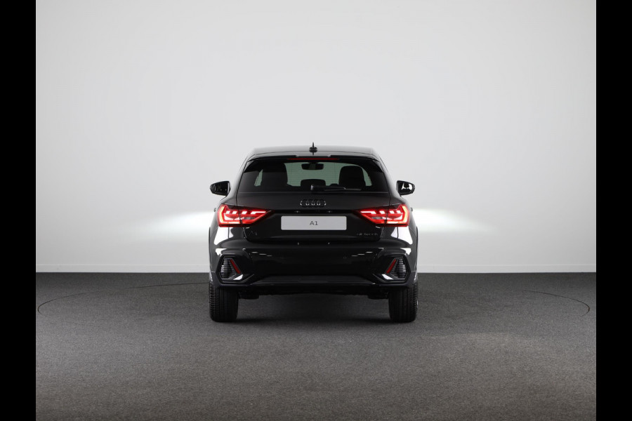 Audi A1 allstreet 30 TFSI Advanced edition achteruitrijcamera, keyless entry, verwarmbare voerstoelen, led koplampen