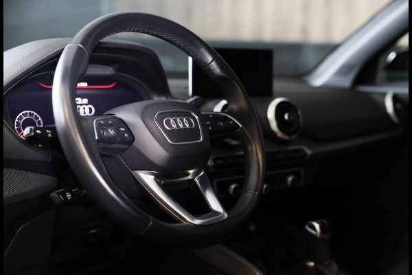 Audi Q2 35 TFSI Edition ONE S Line / AUT / ACC / Open Pano / Virtual Cockpit / Lane Assist / Leder / Navi / Camera / Led / 19 Inch