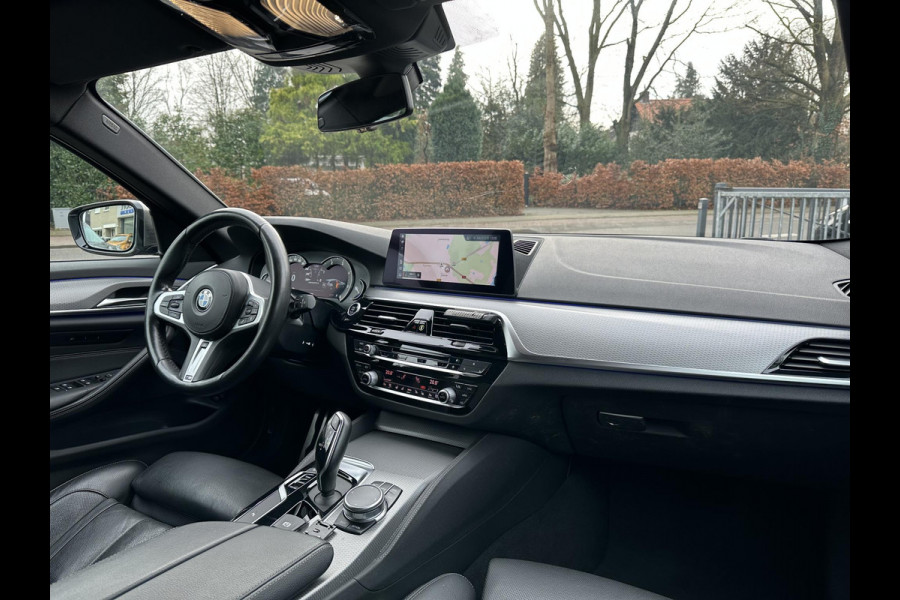 BMW 5 Serie Touring M550d xDrive High Executive Memory|Comfortstoel|Camera|CarPlay