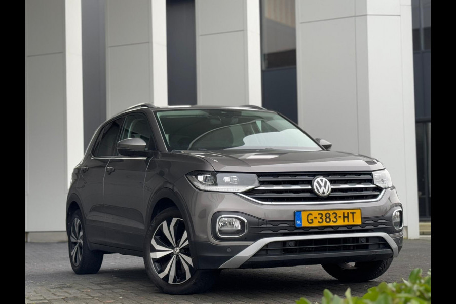 Volkswagen T-Cross 1.0 TSI 116 pk Style sport, achteruitrijcamera,trekhaak, navigatie, Nederlandse auto nap