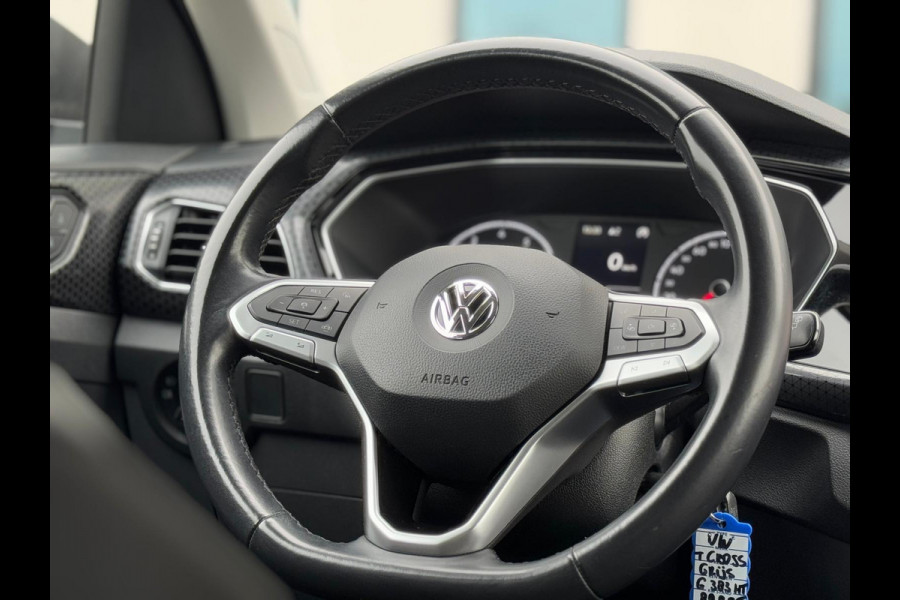 Volkswagen T-Cross 1.0 TSI 116 pk Style sport, achteruitrijcamera,trekhaak, navigatie, Nederlandse auto nap