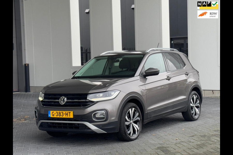 Volkswagen T-Cross 1.0 TSI 116 pk Style sport, achteruitrijcamera,trekhaak, navigatie, Nederlandse auto nap