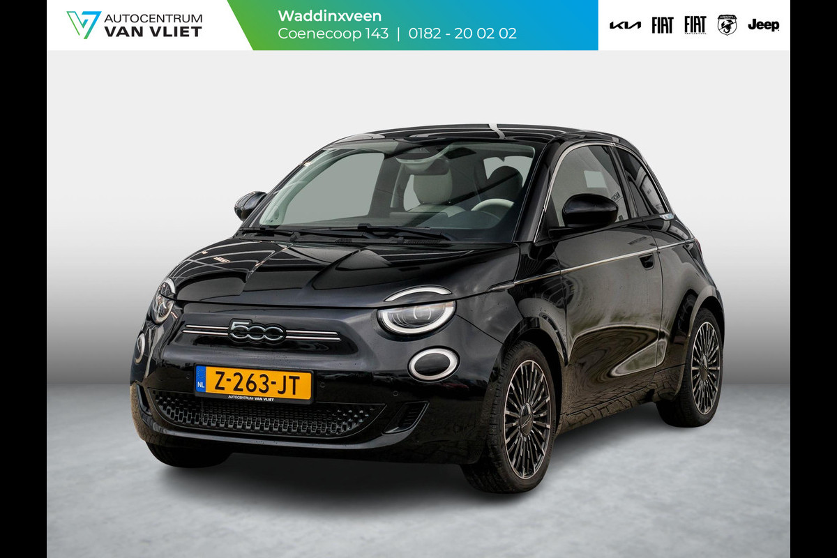 Fiat 500E La Prima 42 kWh | Clima | Cruise | Leder | 17" | Priv Glass | Winter Pack | JBL Sound | BSM | Apple Carplay