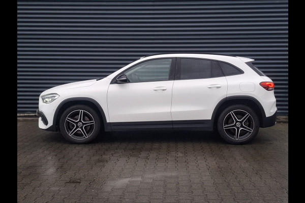 Mercedes-Benz GLA 250 e AMG Line Night Plug in Hybrid 218pk PHEV | Alcantara Sportstoelen | Widescreen Navi | Apple Carplay | L.M. 19" | Cruise Control | DAB |