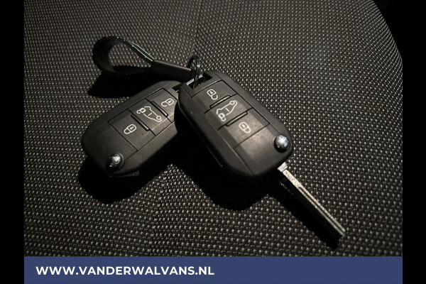 Peugeot Partner 1.5 BlueHDi 131pk **BPM VRIJ voor de Ondernemer** L1H1 Euro6 Airco | 3-Zits | Navigatie | Camera Apple Carplay, Android Auto, Cruisecontrol, Parkeersensoren, bijrijdersbank