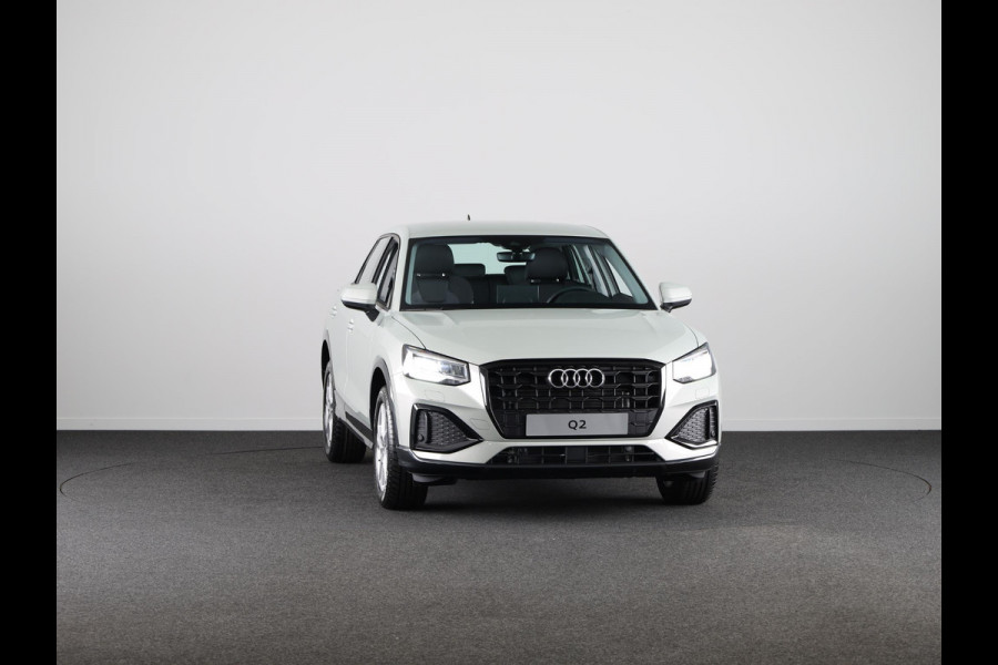 Audi Q2 35 TFSI Advanced edition adaptive cruise control, assistentiepakket parking, optiekpakket zwart