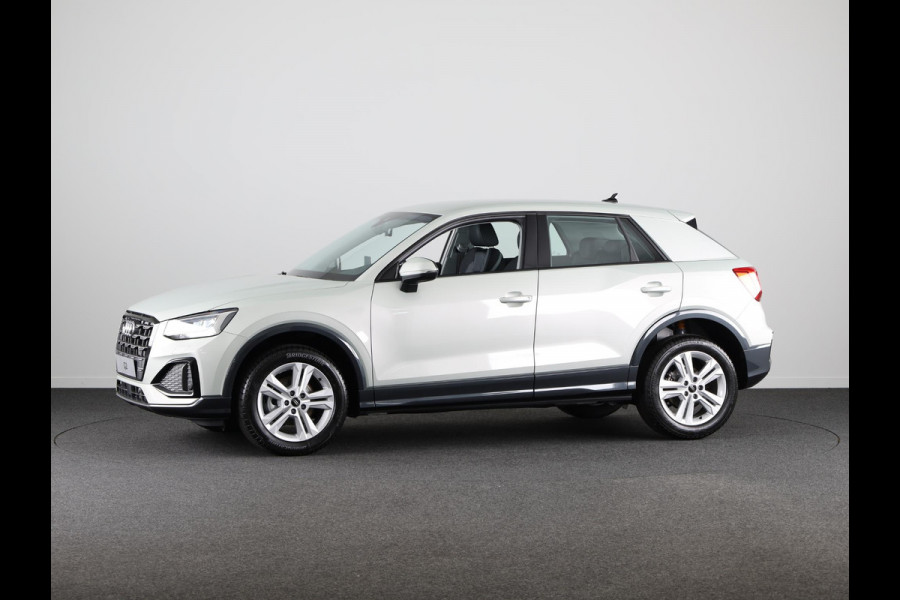 Audi Q2 35 TFSI Advanced edition adaptive cruise control, assistentiepakket parking, optiekpakket zwart