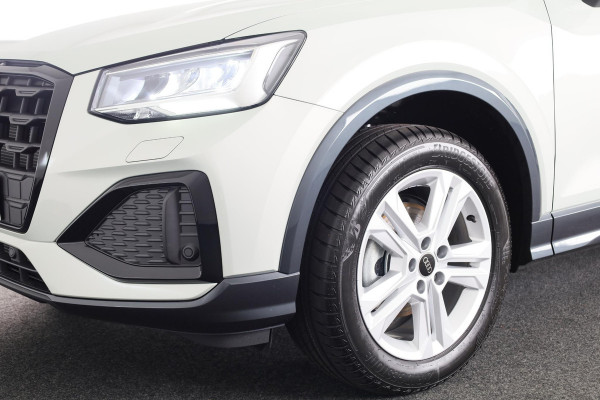 Audi Q2 35 TFSI Advanced edition adaptive cruise control, assistentiepakket parking, optiekpakket zwart