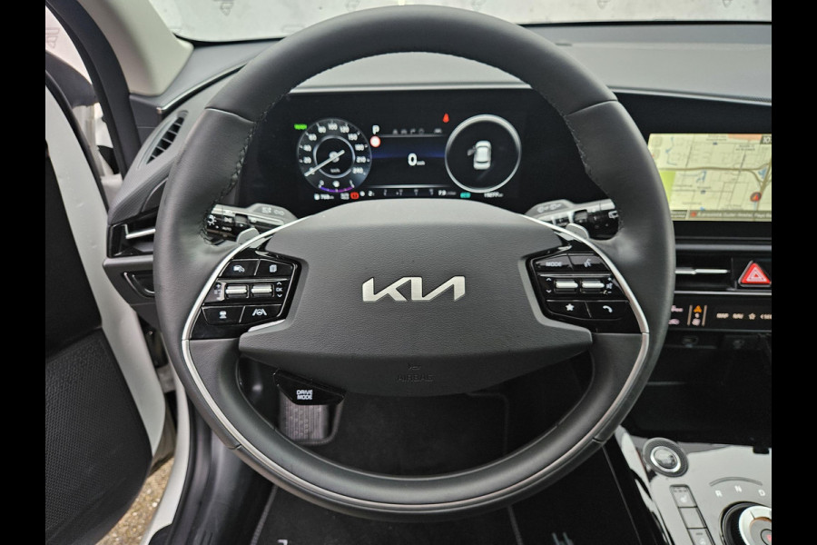 Kia Niro 1.6 GDi Hybrid DynamicPlusLine Automaat | Schuif-/Kanteldak | Camera | Navi | Leder | Stuur-/Stoelverwarming | Clima | Apple CarPlay/Android Auto | 16" Velgen | PDC | Cruise | LED |