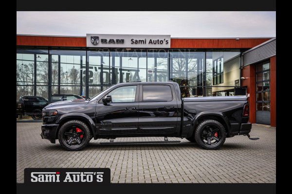 Dodge Ram NIGHT PREMIUM | BOM VOL + 14.4 INCH SCHERM | LUCHTVERING | HUD | HURRICAN 420PK 636 Nm | PRIJS MET LPG EN COVER EN GARANTIE | DUBBELE CABINE | PICK UP | 5 PERSOONS | DC | GRIJSKENTEKEN | VOORRAAD NR 2233 - 7672