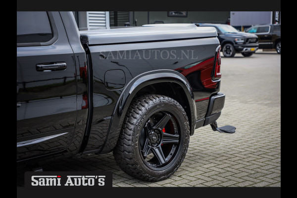 Dodge Ram NIGHT PREMIUM | BOM VOL + 14.4 INCH SCHERM | LUCHTVERING | HUD | HURRICAN 420PK 636 Nm | PRIJS MET LPG EN COVER EN GARANTIE | DUBBELE CABINE | PICK UP | 5 PERSOONS | DC | GRIJSKENTEKEN | VOORRAAD NR 2233 - 7672