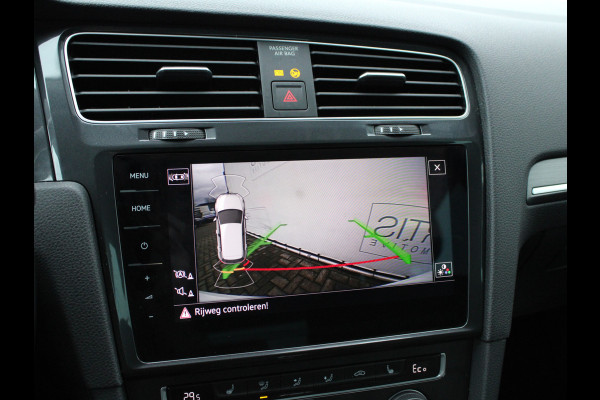 Volkswagen e-Golf e-Golf NL AUTO | VIRTUAL COCKPIT | LEDER | CAMERA | STOELVERW | ! 2DE PAASDAG GEOPEND VAN 10:00 T/M 17:00 UUR !