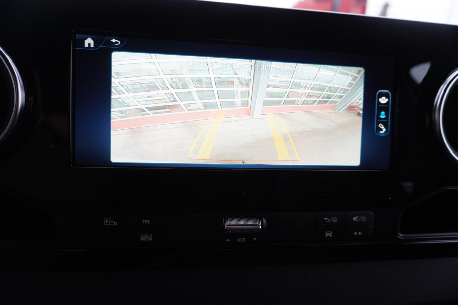Mercedes-Benz Sprinter 317 CDI 170PK L2H2 Pro automaat Schuifdeur links en Rechts Nr. V041 | Trekhaak 3.500KG | Climate | Cruise | Apple/Android | Blis | Camera