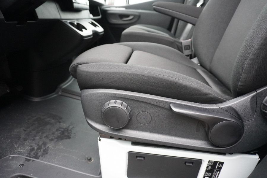 Mercedes-Benz Sprinter 317 CDI 170PK L2H2 Pro automaat Schuifdeur links en Rechts Nr. V041 | Trekhaak 3.500KG | Climate | Cruise | Apple/Android | Blis | Camera